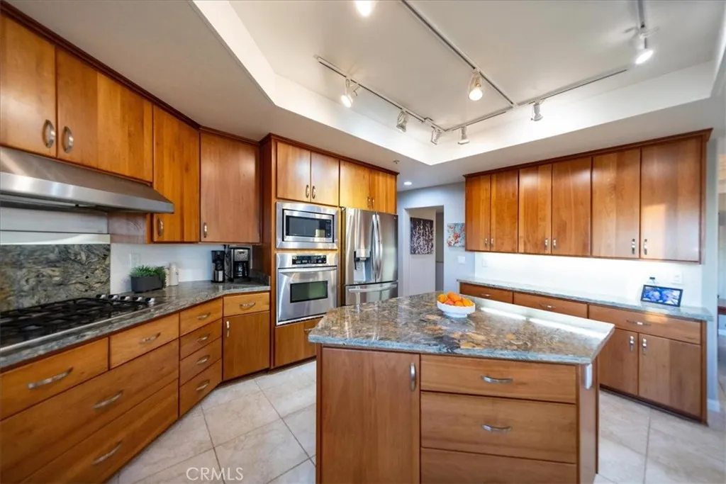 4408 Brodea Ln, Fallbrook, California 92028 home-pic-12