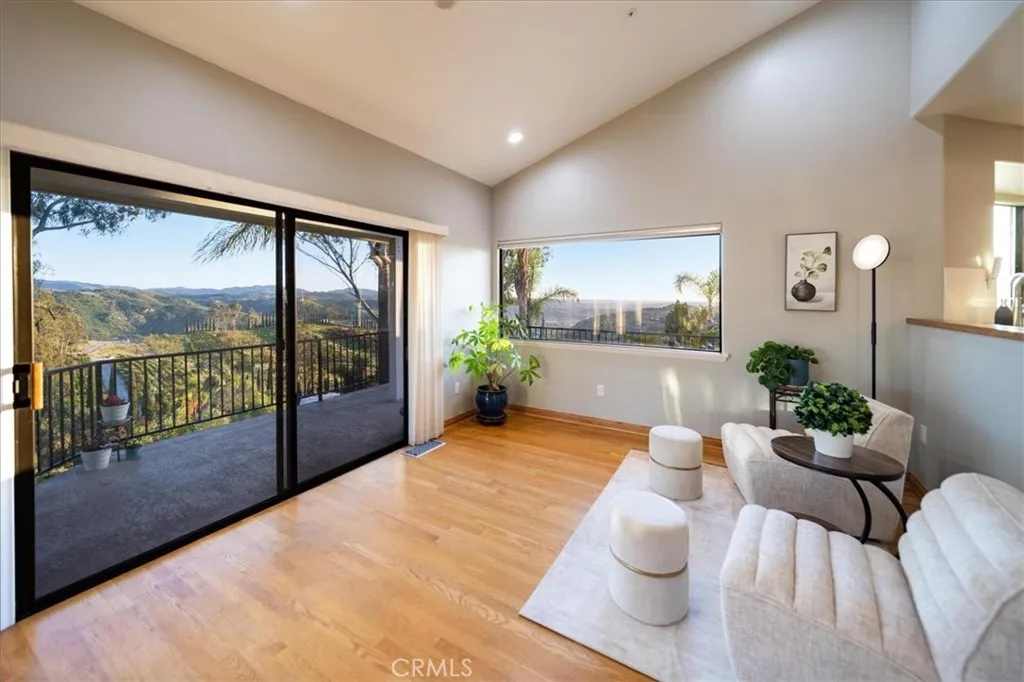 4408 Brodea Ln, Fallbrook, California 92028 home-pic-19