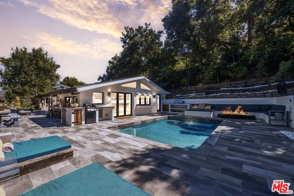 26272 Cool Glen Way, Malibu, California 90265 home-pic-1
