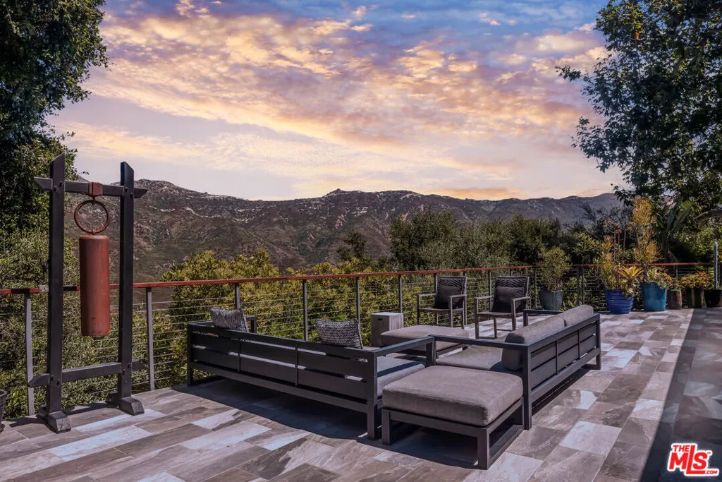 26272 Cool Glen Way, Malibu, California 90265 home-pic-2
