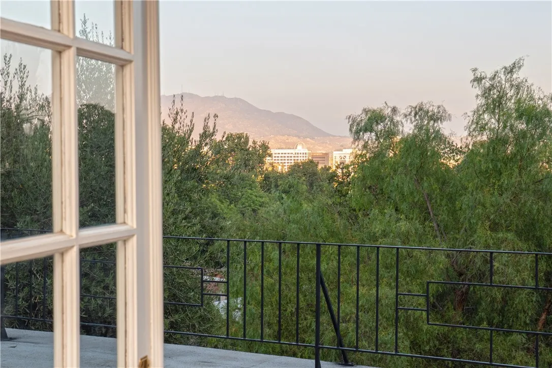4227 Miramonte Place, Riverside, California 92501 home-pic-7