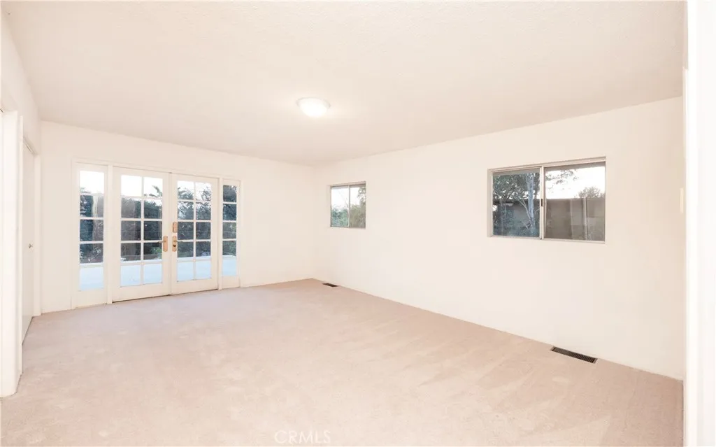 4227 Miramonte Place, Riverside, California 92501 home-pic-6