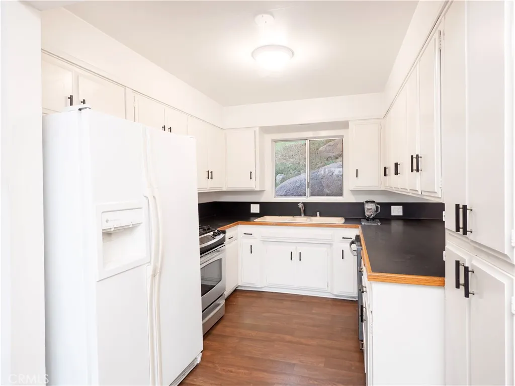 4227 Miramonte Place, Riverside, California 92501 home-pic-11