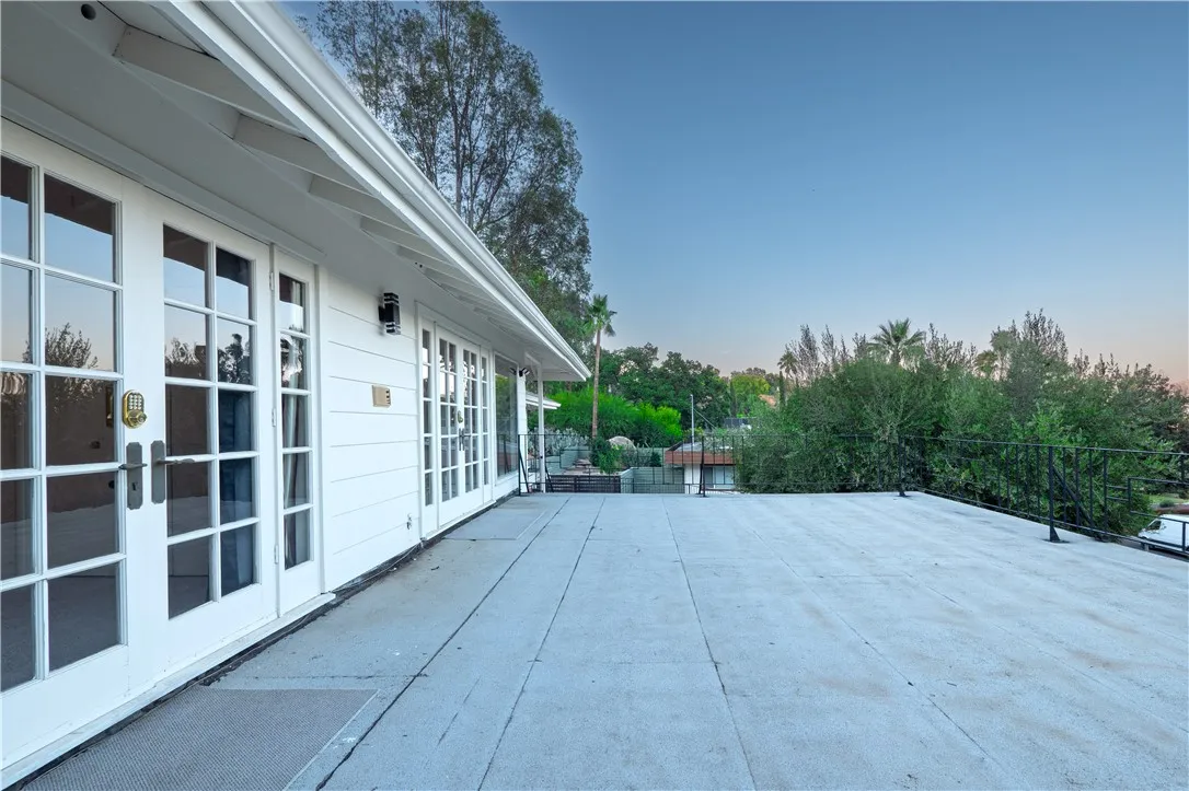 4227 Miramonte Place, Riverside, California 92501 home-pic-5