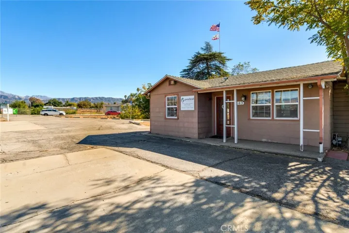 543 W County Line Rd, Calimesa, CA 92320