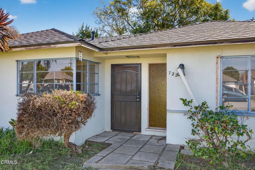 722 W Robert Avenue, Oxnard, California 93030 home-pic-3