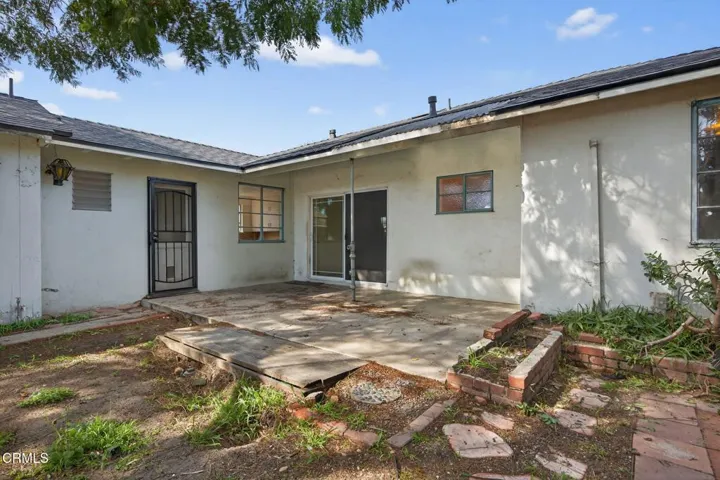 21-web-or-mls-UpmarketMedia-722WRob073