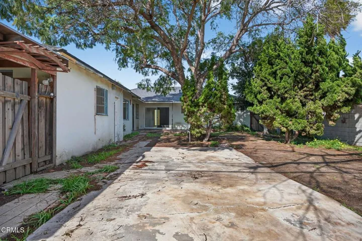 25-web-or-mls-UpmarketMedia-722WRob086
