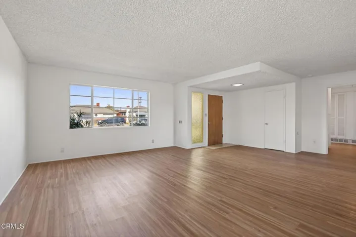 7-web-or-mls-UpmarketMedia-722WRob023