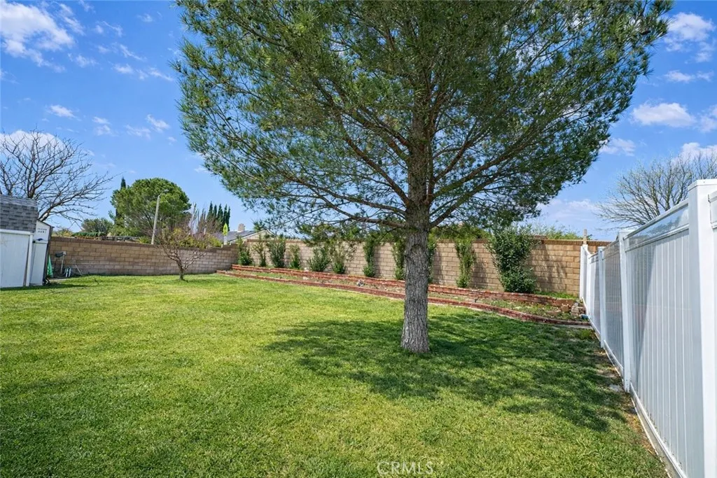 6144 Treehaven Court, Lancaster, California 93536 home-pic-16