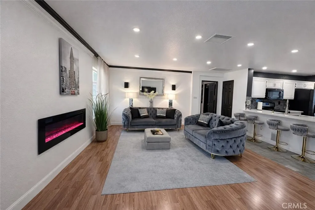 6144 Treehaven Court, Lancaster, California 93536 home-pic-6