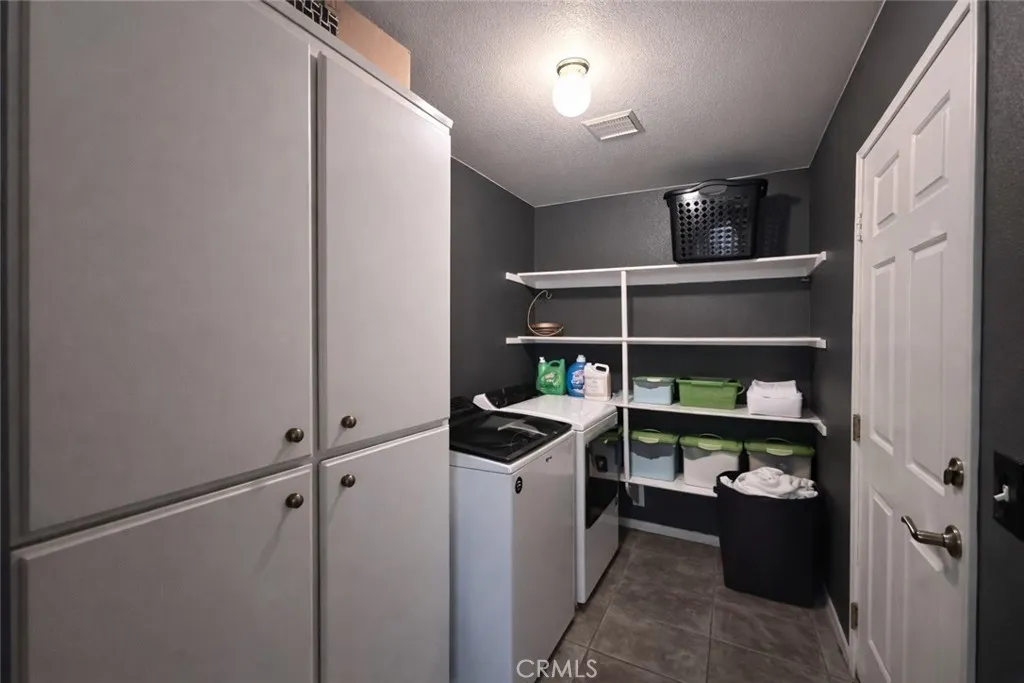 6144 Treehaven Court, Lancaster, California 93536 home-pic-14