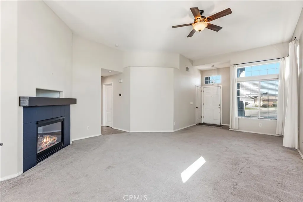 6615 N Babigian, Fresno, California 93722 home-pic-8