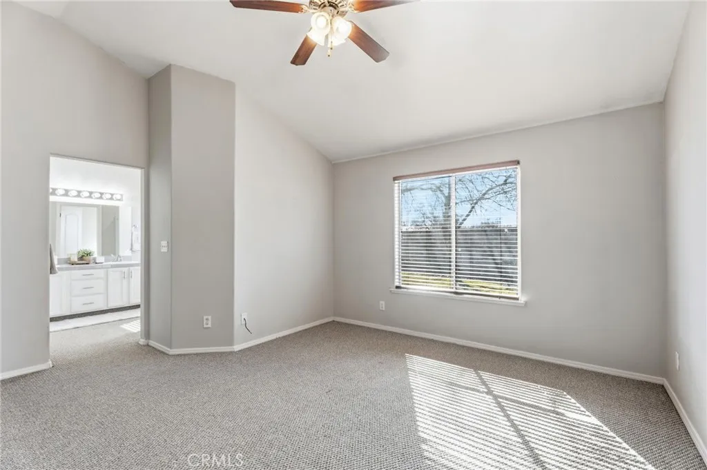 6615 N Babigian, Fresno, California 93722 home-pic-24