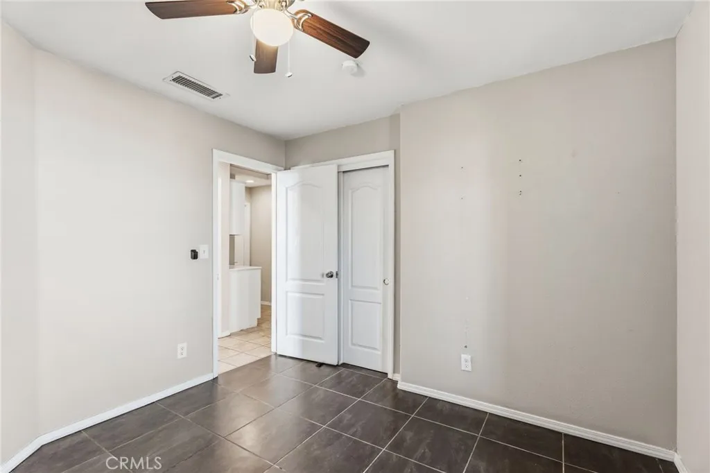 6615 N Babigian, Fresno, California 93722 home-pic-17