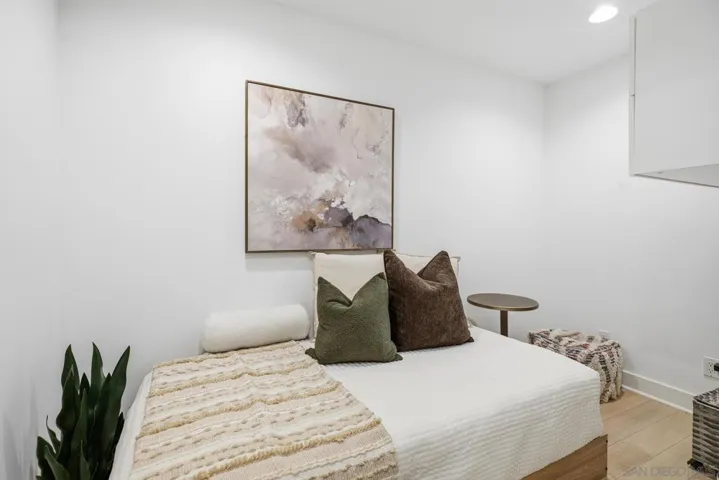1155 Star Park Circle 1d, Coronado, California 92118