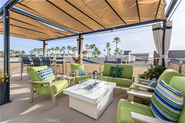 Fantastic Outdoor Living! Our 3rd Floor Patio Deck, Views of The Beach!