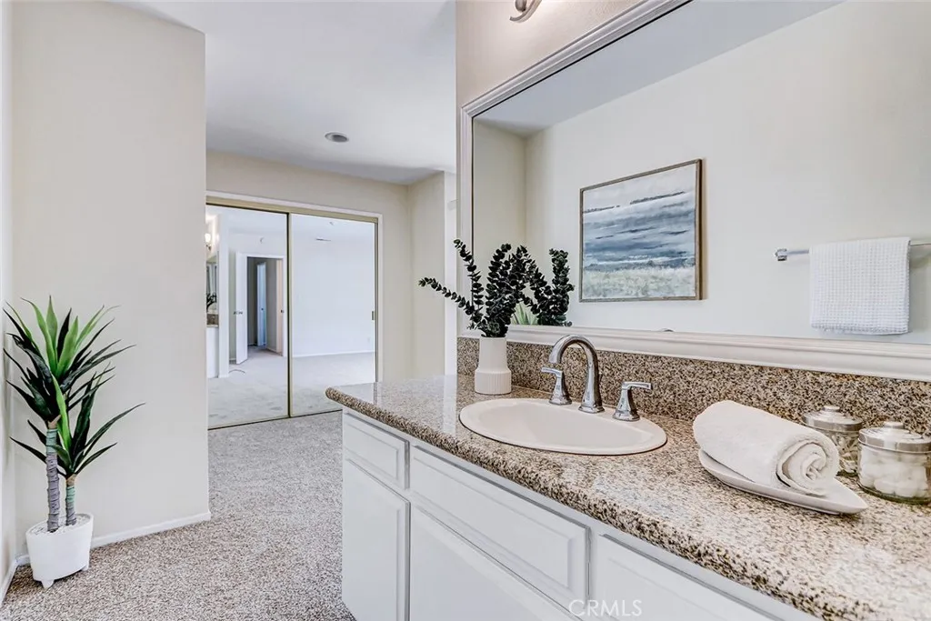 2105 Mathews Avenue 11, Redondo Beach, California 90278 home-pic-26