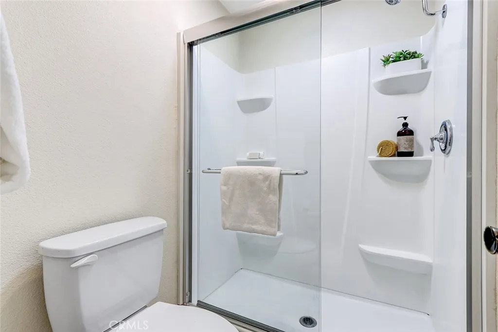 2105 Mathews Avenue 11, Redondo Beach, California 90278 home-pic-27
