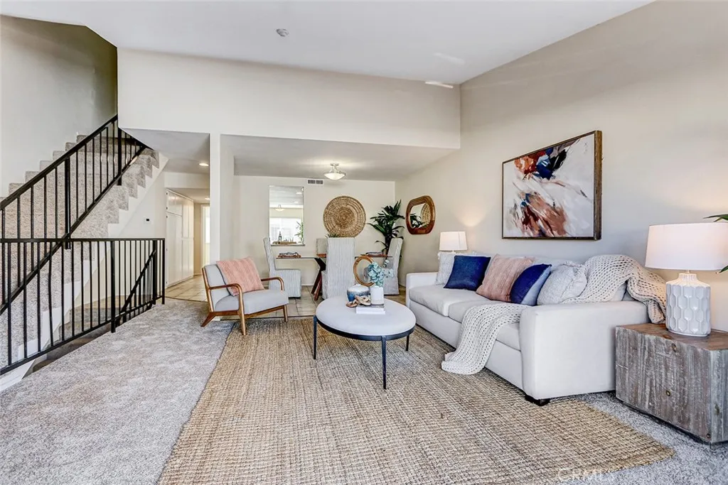 2105 Mathews Avenue 11, Redondo Beach, California 90278 home-pic-2