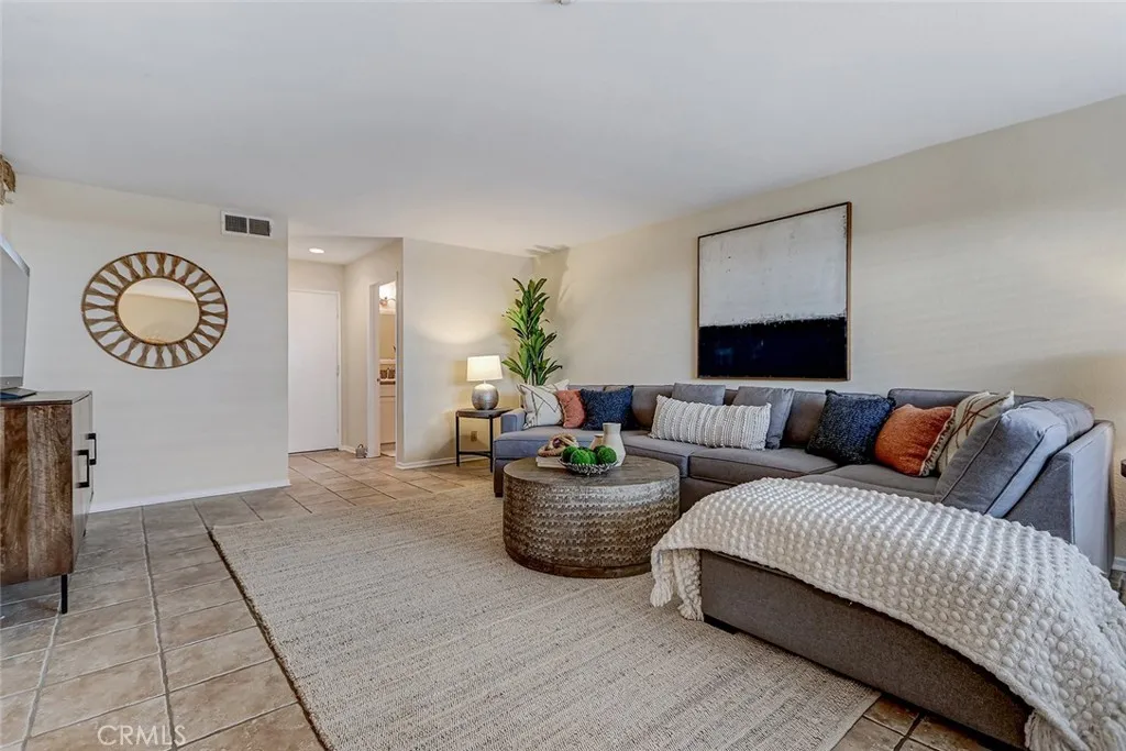 2105 Mathews Avenue 11, Redondo Beach, California 90278 home-pic-21
