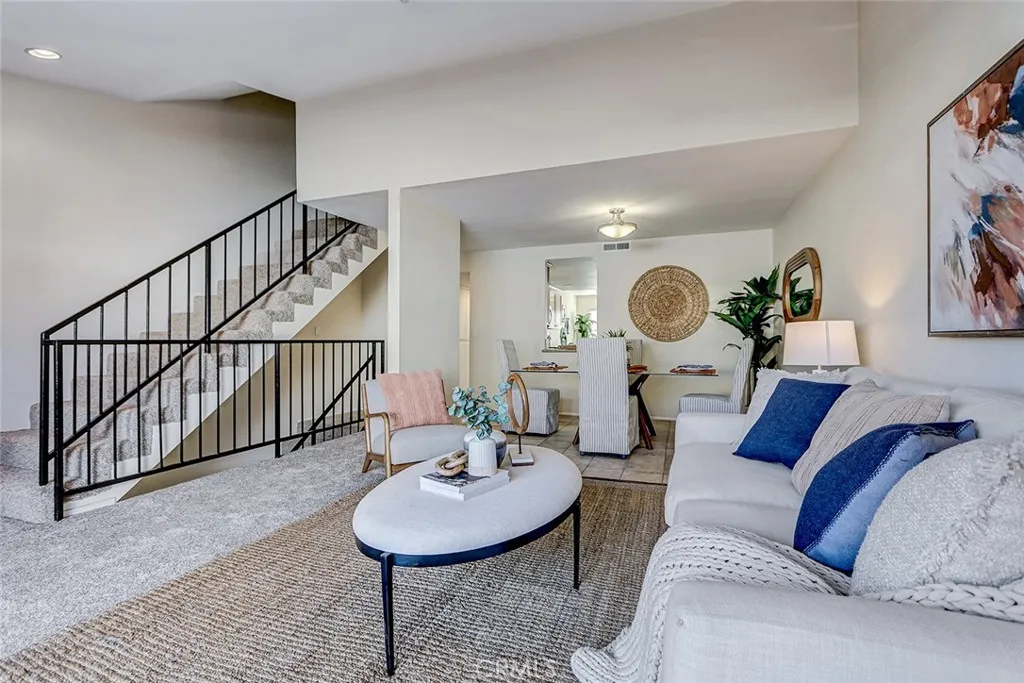 2105 Mathews Avenue 11, Redondo Beach, California 90278 home-pic-15