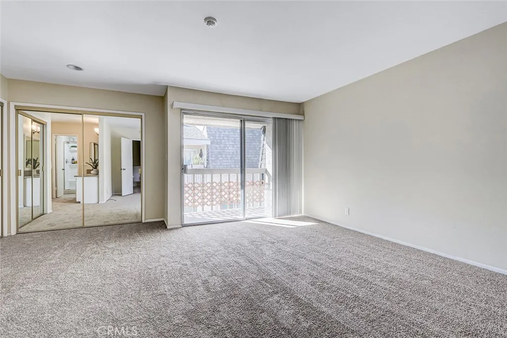2105 Mathews Avenue 11, Redondo Beach, California 90278 home-pic-24