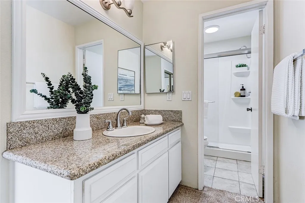 2105 Mathews Avenue 11, Redondo Beach, California 90278 home-pic-34