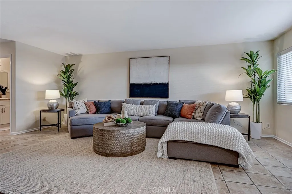 2105 Mathews Avenue 11, Redondo Beach, California 90278 home-pic-19