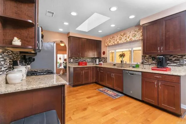 f21e30dc-4bec-4315-8454-fdd2ec5e6fd5