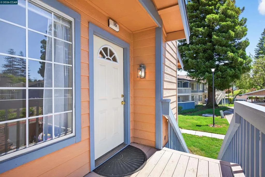 15 15 Glenwood, Hercules, California 94547 home-pic-2