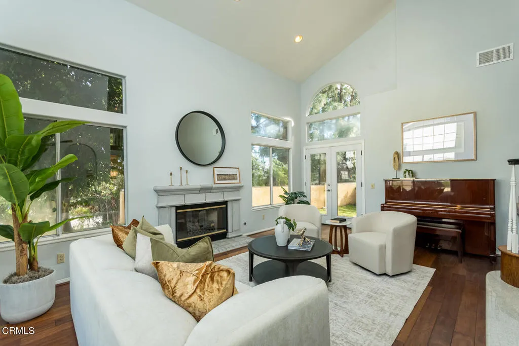 1985 Erin Way, Glendale, California 91206 home-pic-7