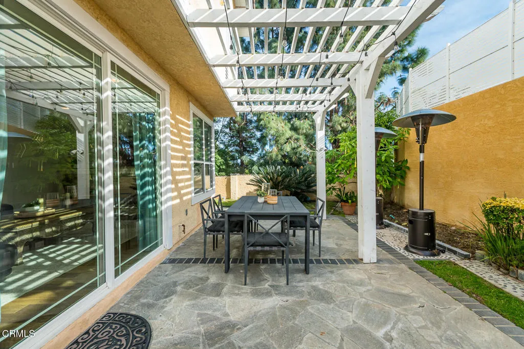 1985 Erin Way, Glendale, California 91206 home-pic-52