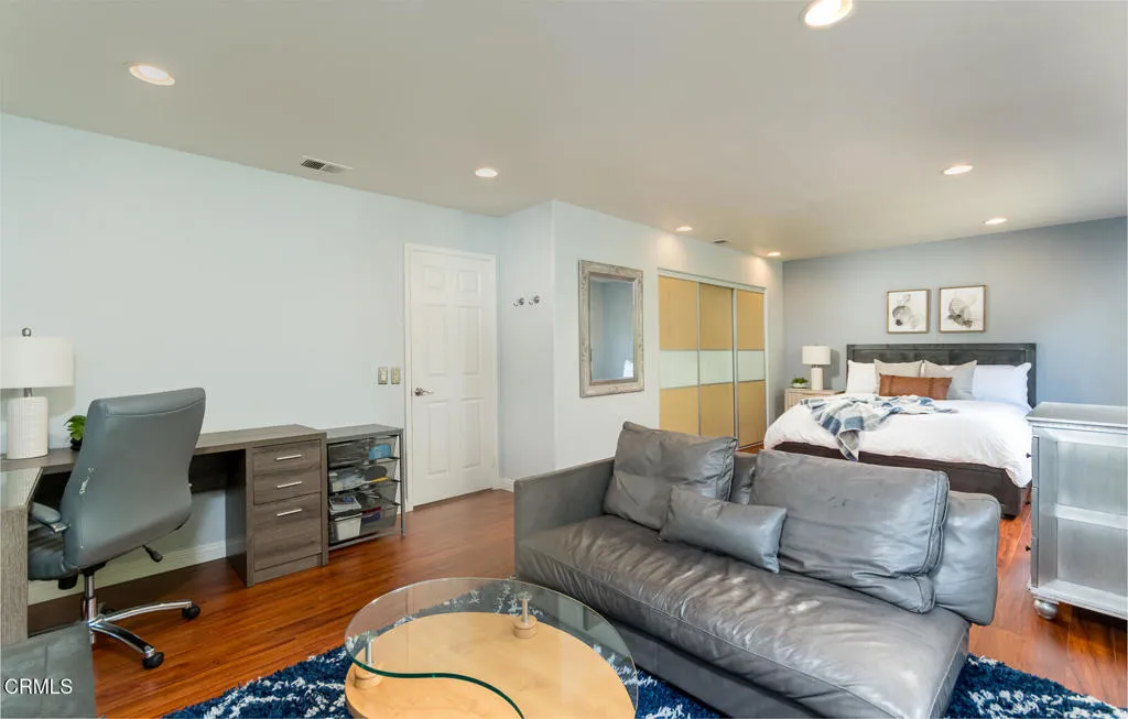 1985 Erin Way, Glendale, California 91206 home-pic-44
