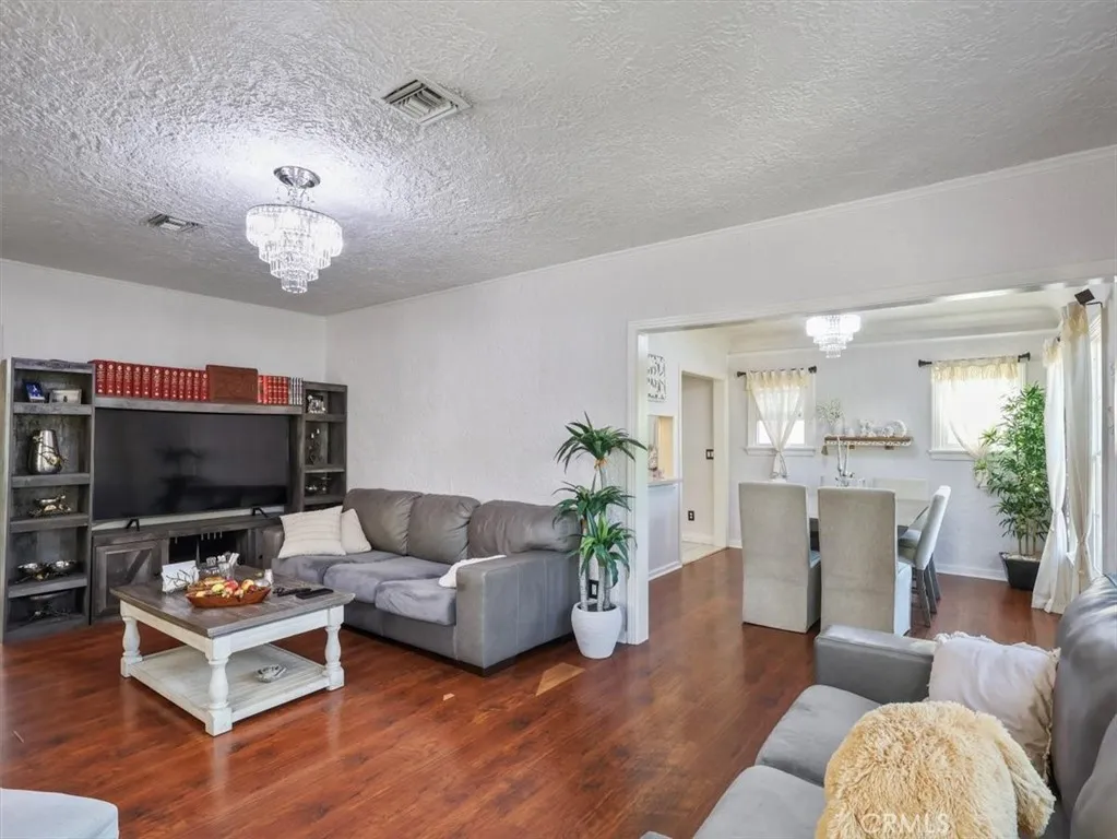 1148 Justin Avenue, Glendale, California 91201 home-pic-9