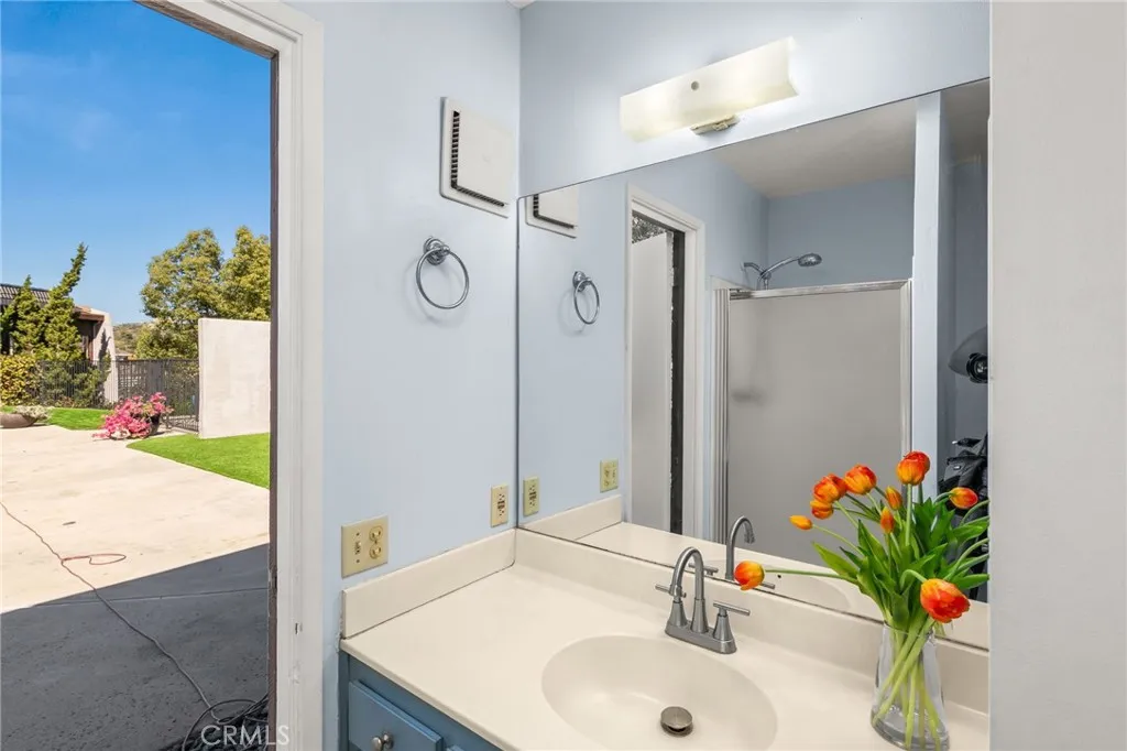 780 Singing Vista, El Cajon, California 92019 home-pic-33