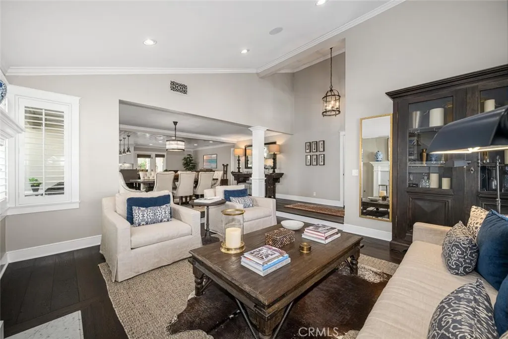 4424 Hazelnut Avenue, Seal Beach, California 90740 home-pic-8