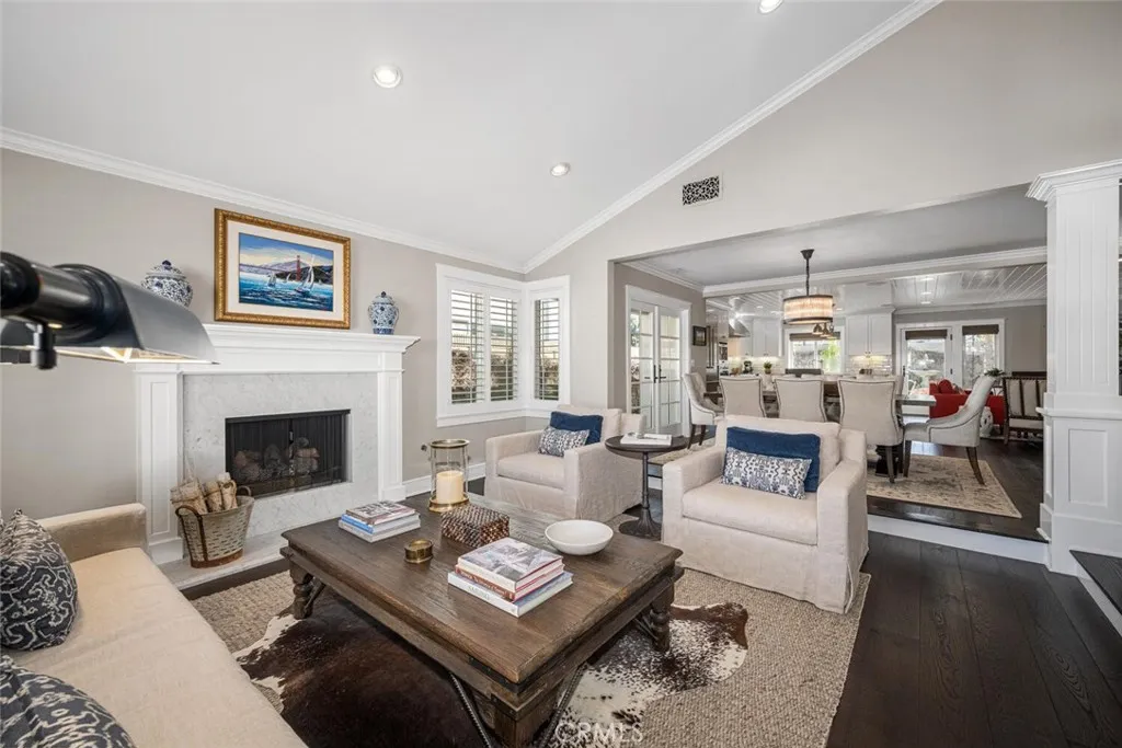 4424 Hazelnut Avenue, Seal Beach, California 90740 home-pic-11