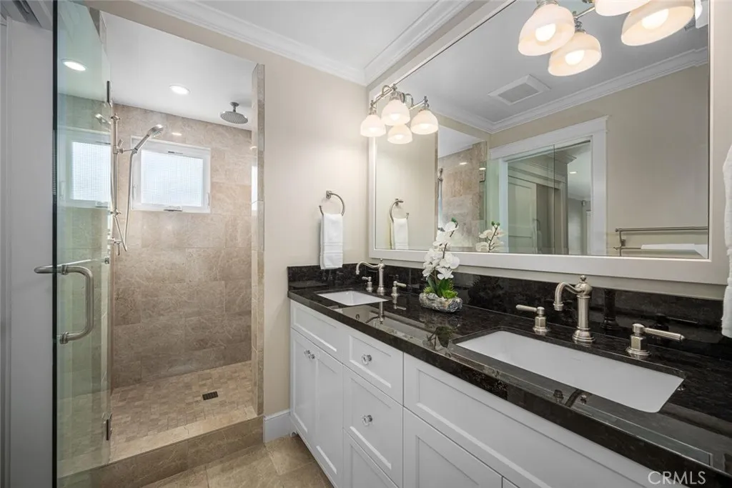 4424 Hazelnut Avenue, Seal Beach, California 90740 home-pic-38
