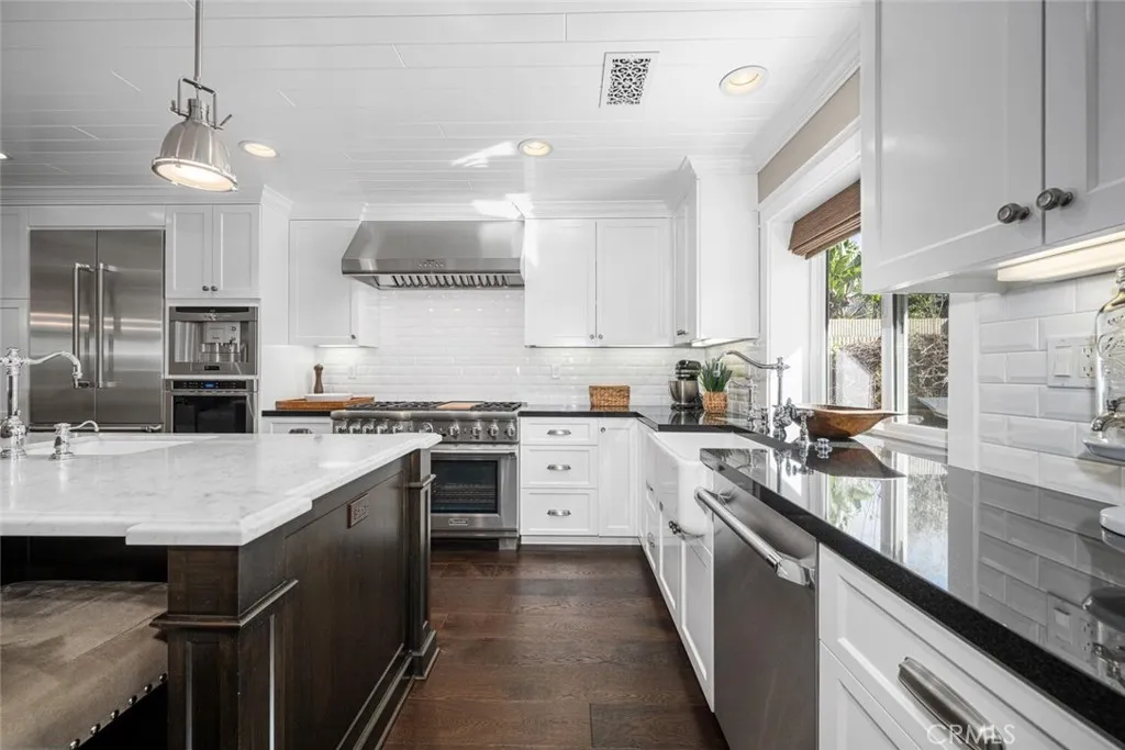 4424 Hazelnut Avenue, Seal Beach, California 90740 home-pic-29