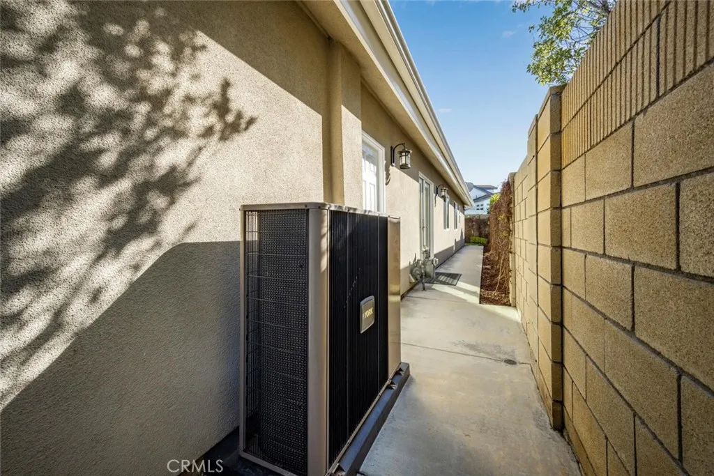 4424 Hazelnut Avenue, Seal Beach, California 90740 home-pic-66