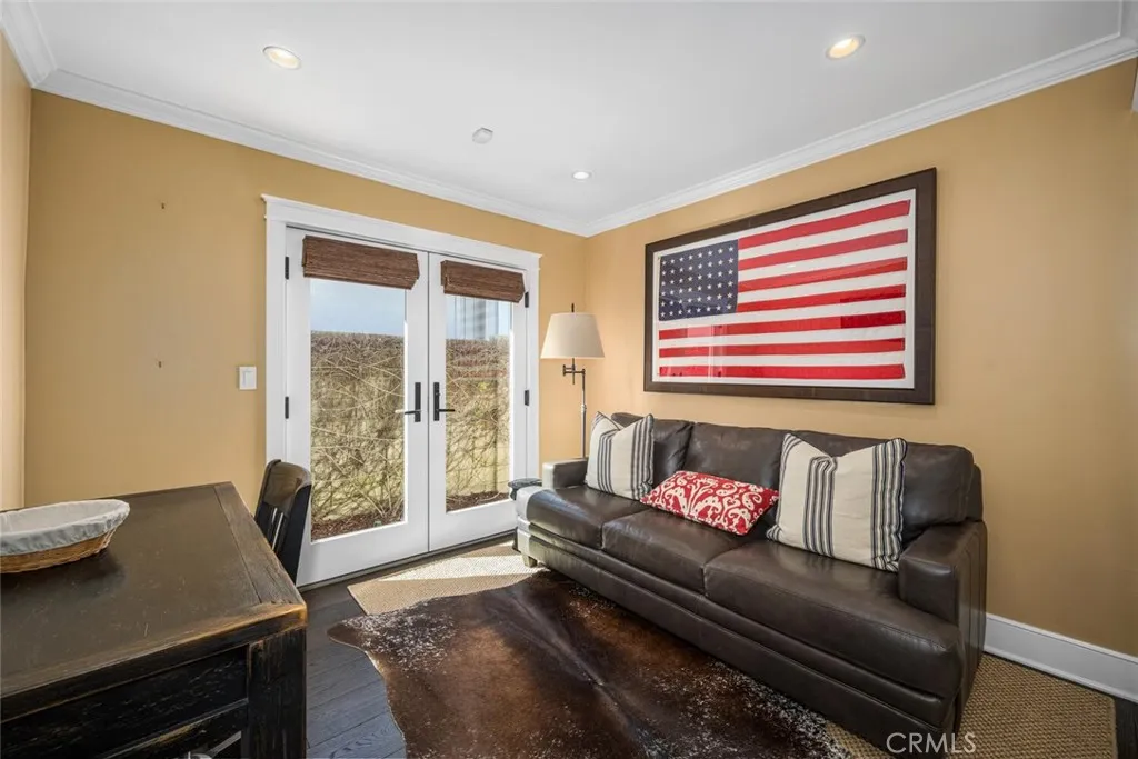 4424 Hazelnut Avenue, Seal Beach, California 90740 home-pic-48