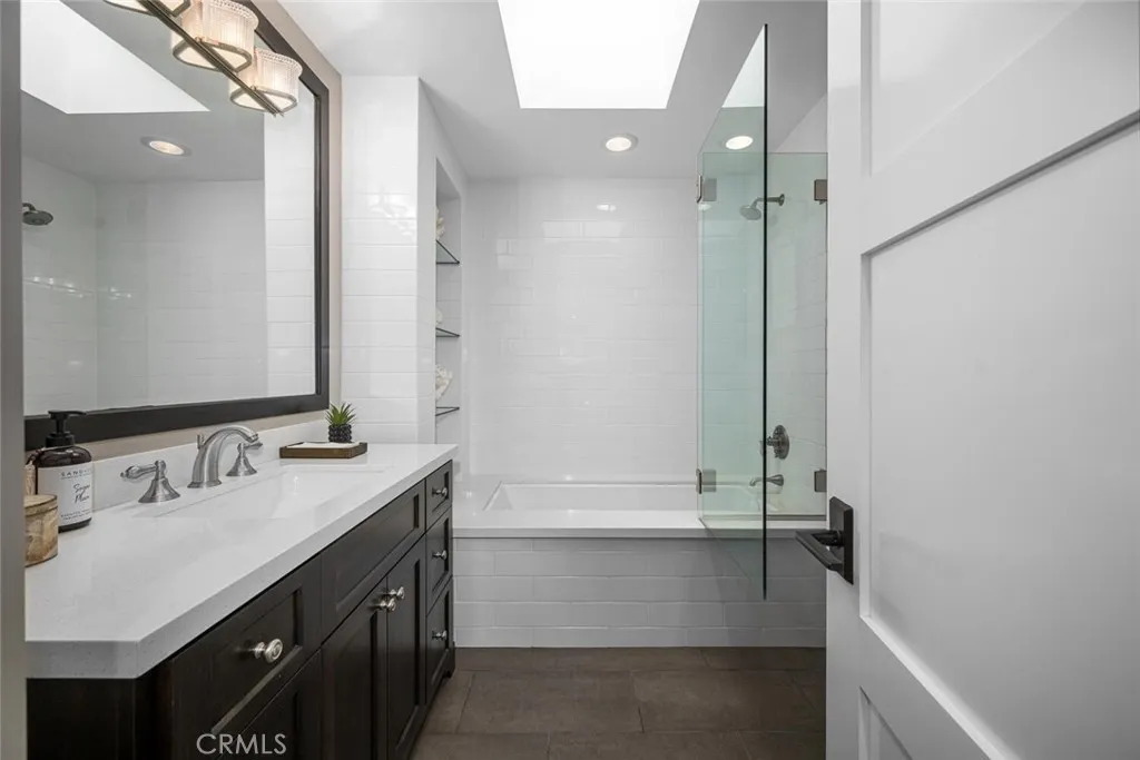 4424 Hazelnut Avenue, Seal Beach, California 90740 home-pic-45