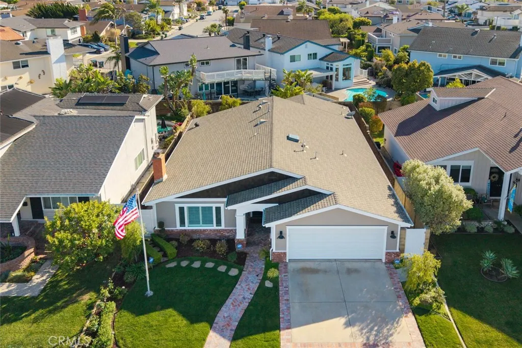 4424 Hazelnut Avenue, Seal Beach, California 90740 home-pic-68