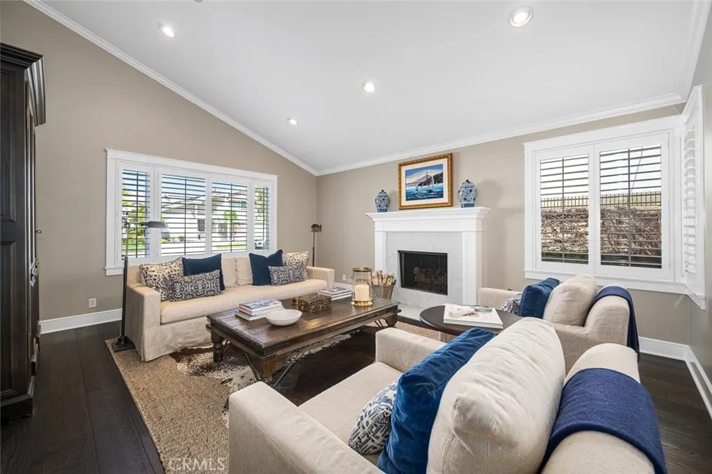 4424 Hazelnut Avenue, Seal Beach, California 90740 home-pic-9