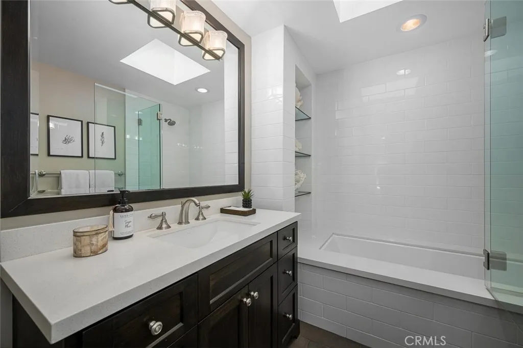 4424 Hazelnut Avenue, Seal Beach, California 90740 home-pic-46