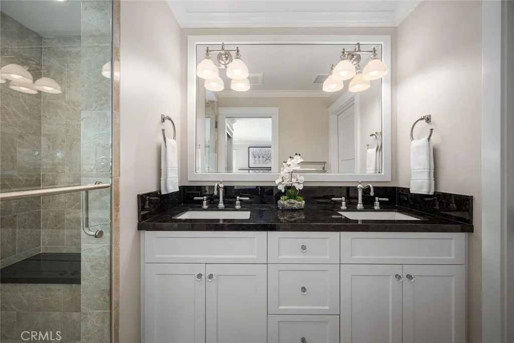 4424 Hazelnut Avenue, Seal Beach, California 90740 home-pic-35