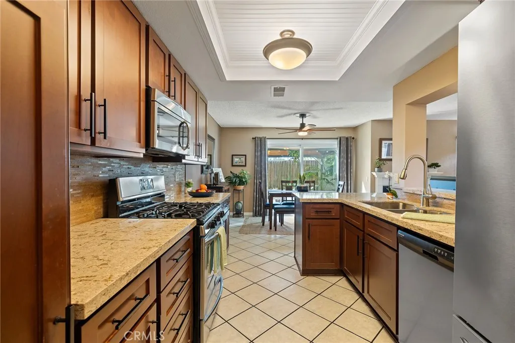 345 S Monte Vista, La Habra, California 90631 home-pic-16