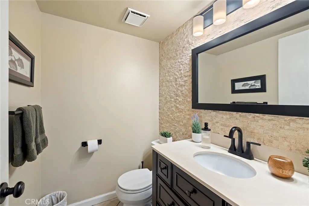 345 S Monte Vista, La Habra, California 90631 home-pic-21