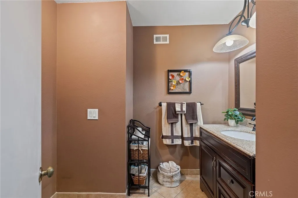345 S Monte Vista, La Habra, California 90631 home-pic-31